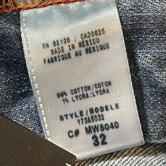 Guess Women's Denim Jean Capri Pants Size 32 - Picture 3 of 9